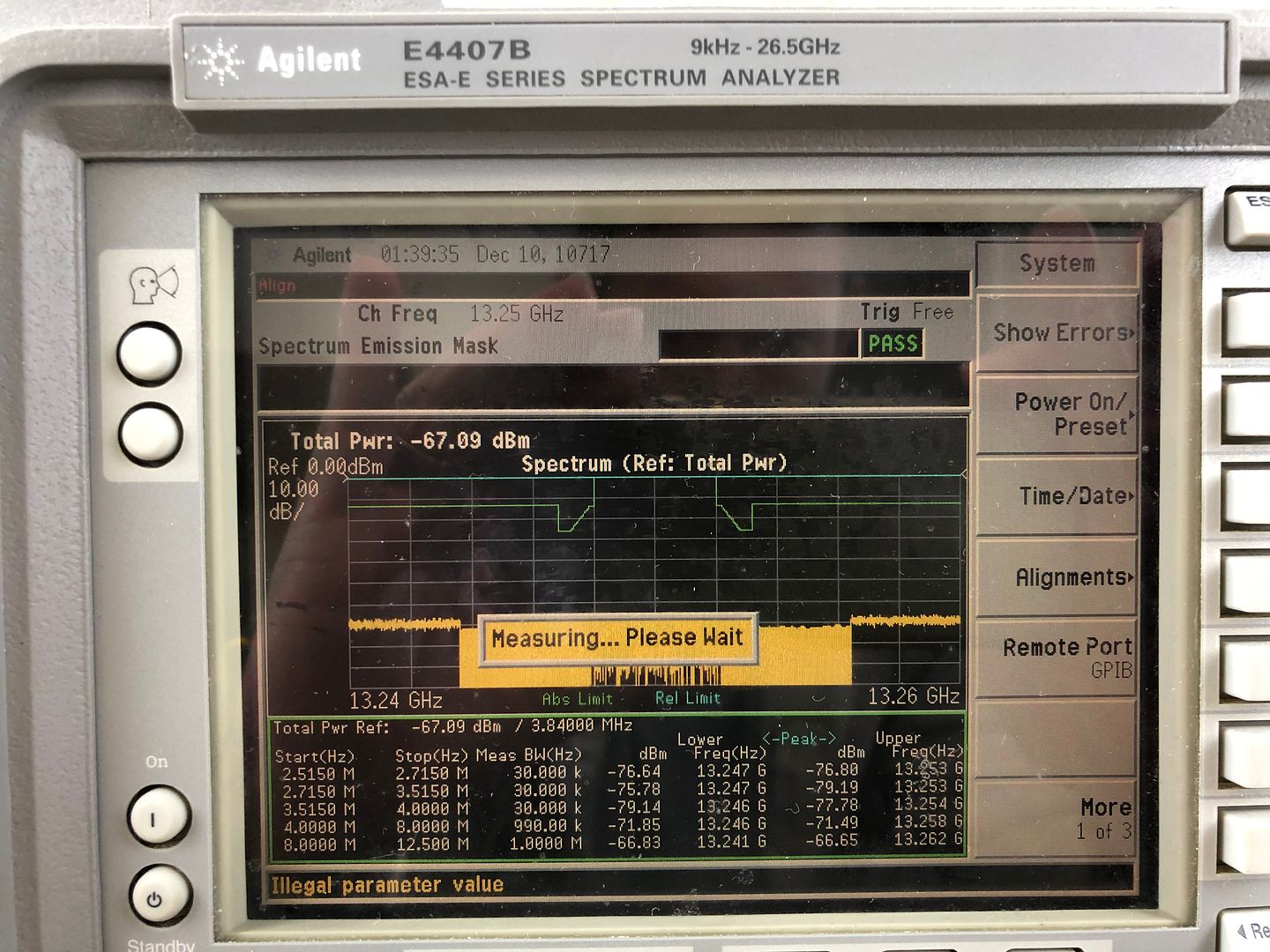 Agilent E4407B 9kHz - 26.5GHz Spectrum Analyzer OPT 1DS/1DR